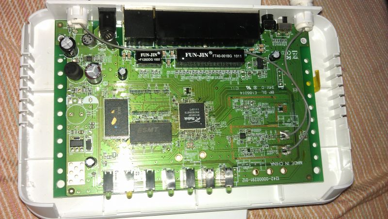 Edimax BR-6226n board